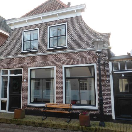 B&B Bureau Warmoesstraat Den Burg Bagian luar foto
