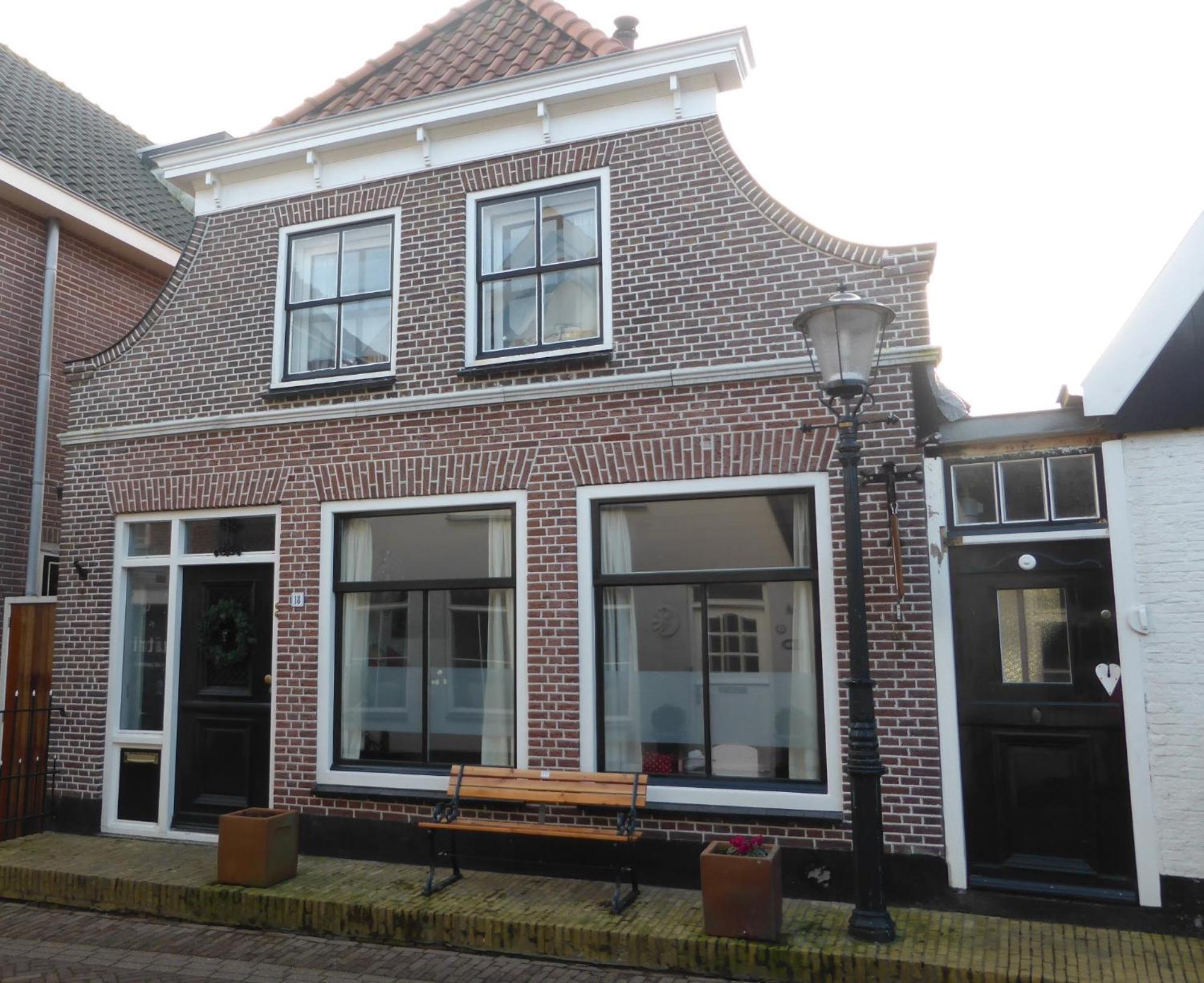 B&B Bureau Warmoesstraat Den Burg Bagian luar foto