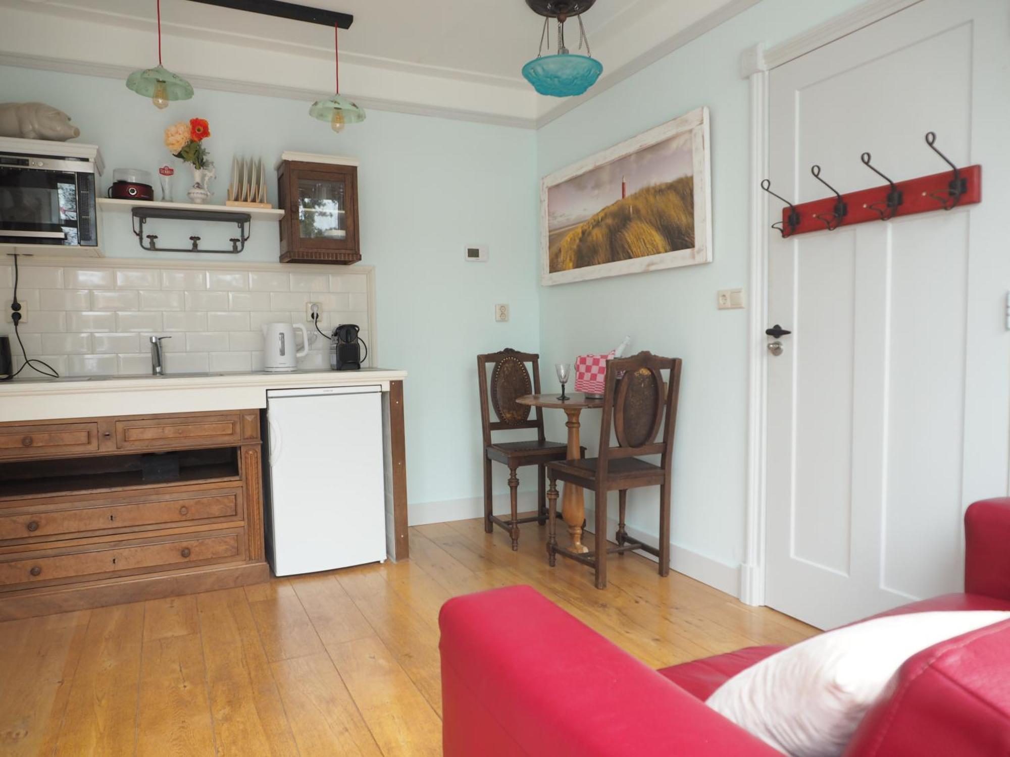 B&B Bureau Warmoesstraat Den Burg Bagian luar foto